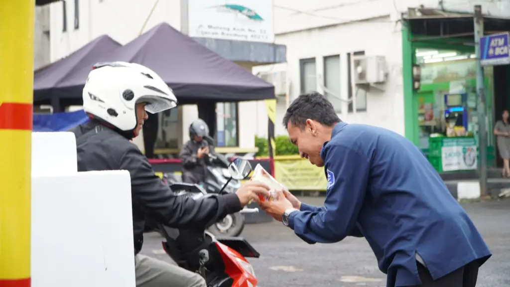 Cahaya peduli islam berbagi ramadan