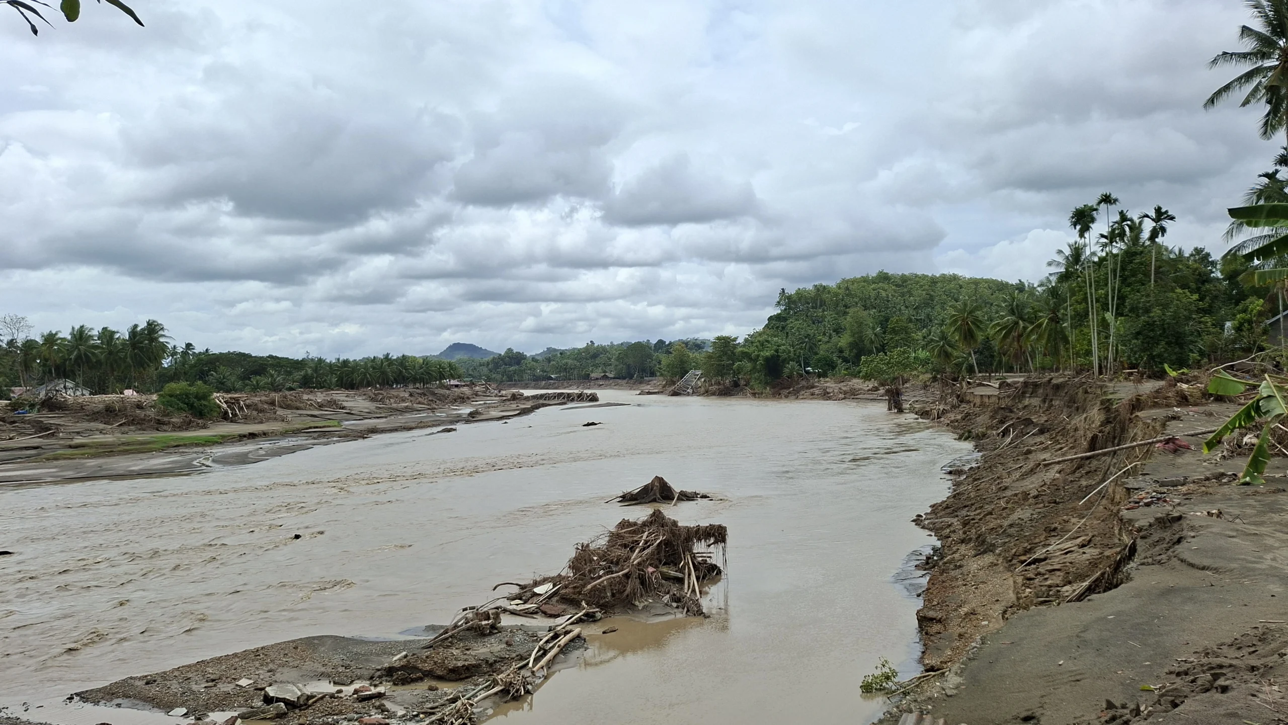 Penyaluran Bantuan Banjir untuk Gampo Pante Lhong